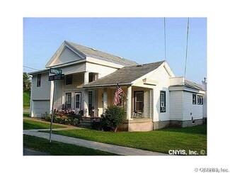 22 Maple Ave, Hamilton, NY 13346