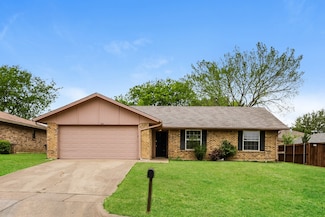 6816 Westcreek Dr, Fort Worth, TX 76133