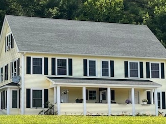25 Plain Rd, Stark, NH 03582