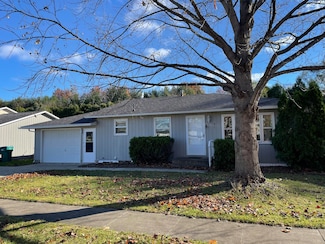 901 Albin Dr, La Porte, IN 46350