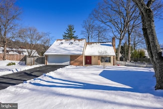 4423 Coldbrooke Ct, Alexandria, VA 22306