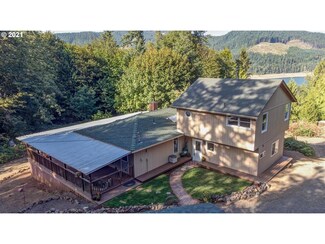 82039 Chickaree Rd, Lowell, OR 97452