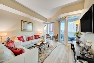 2700 Las Vegas Blvd S Unit 1111, Las Vegas, NV 89109
