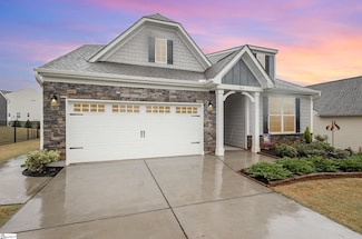 264 Double Crest Dr, Taylors, SC 29687