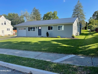 223 W John St, Bedford, PA 15522