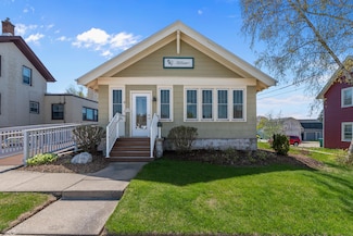 N90W16995 Appleton Ave, Menomonee Falls, WI 53051