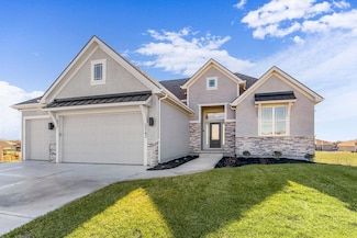 10755 Genesis Dr, Parkville, MO 64152
