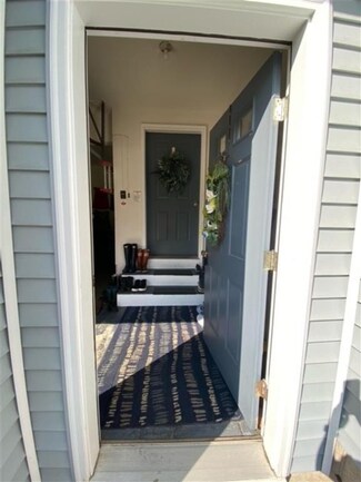 34 Ladyslipper Dr, Newmarket, NH 03857