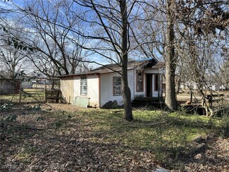 255 W State St, Magazine, AR 72943