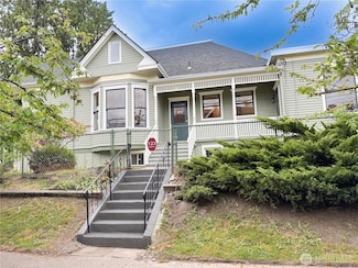 123 24th Ave, Seattle, WA 98122