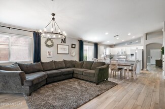 2525 E Petroglyph Ln, Oro Valley, AZ 85755