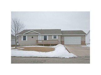 110 Bear Creek Ct, Palo, IA 52324