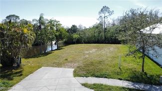 3260 Lunar St, Naples, FL 34112