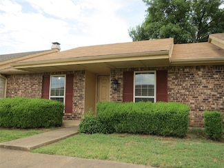 5 E Townhouse Ln Unit 26, Grand Prairie, TX 75052