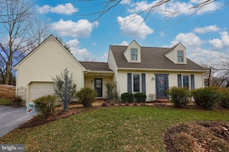202 Queens Gate Rd, Lititz, PA 17543