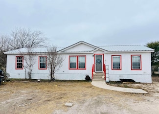 233 West Dr, Del Rio, TX 78840