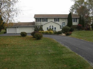 14363 Rowley Rd, Durand, IL 61024
