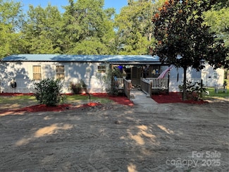 1814 Landfill Rd, Mount Croghan, SC 29727