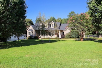 4106 Hemingway Dr, Hickory, NC 28601