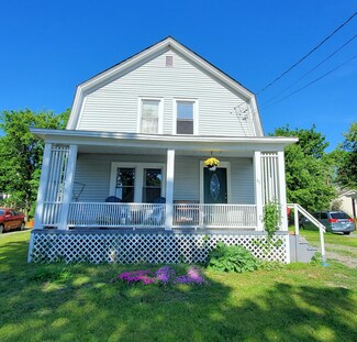 40 6th St, Old Town, ME 04468