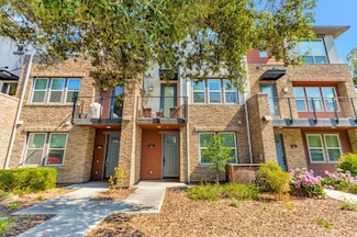 929 De Guigne Dr Unit 4, Sunnyvale, CA 94085