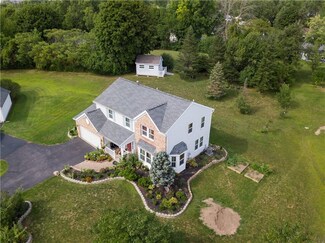 58 Cattaragus Dr, Rochester, NY 14623