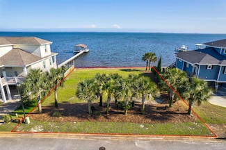 6007 Emerald Sound Dr, Gulf Breeze, FL 32563