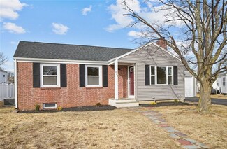 123 Plantation Dr, Cranston, RI 02920