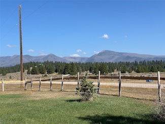 1450 Morris Rd, Lincoln, MT 59639