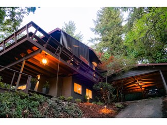 2685 Cresta de Ruta St, Eugene, OR 97403