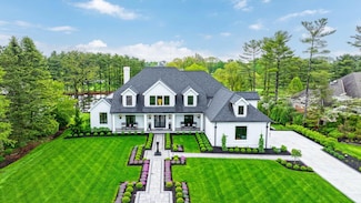6843 Lake Trail Dr, Westerville, OH 43082