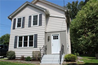 37 W Union St, Holley, NY 14470