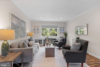 1716 W Abingdon Dr Unit 103, Alexandria, VA 22314
