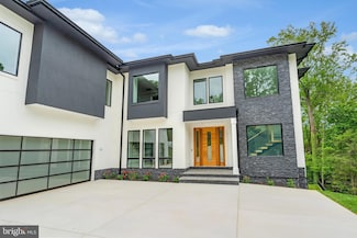 1434 Waggaman Cir, McLean, VA 22101