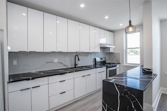 67-17 Myrtle Ave Unit 3F, Glendale, NY 11385
