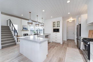 7624 S Clipper Hill Rd W Unit 302, West Jordan, UT 84081