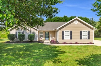113 Yellow Pine Dr, Anderson, SC 29626