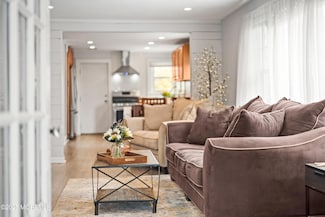 79 Inskip Ave, Ocean Grove, NJ 07756