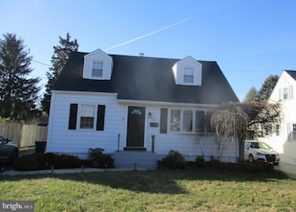 121 Hoover Ave, Trenton, NJ 08619