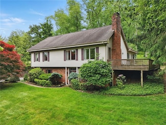 120 Canterbury Ln, Canonsburg, PA 15317