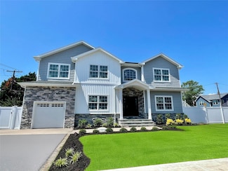 60 Schoolhouse Rd, Levittown, NY 11756