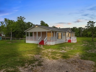 5039 Farmer Rd, Alvin, TX 77511