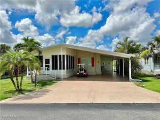 5121 Fiddleleaf Dr, Fort Myers, FL 33905