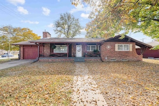 1018 Manor Rd, Salina, KS 67401