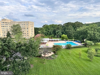 6641 Wakefield Dr Unit 616, Alexandria, VA 22307