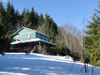 39890 Place Rd, Fall Creek, OR 97438