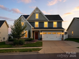 12607 Es Draper Dr, Huntersville, NC 28078