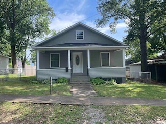 216 W Lindell St, West Frankfort, IL 62896