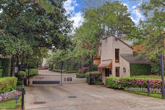 10 S Briar Hollow Ln Unit 15, Houston, TX 77027