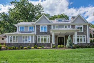368 Hartshorn Dr, Short Hills, NJ 07078
